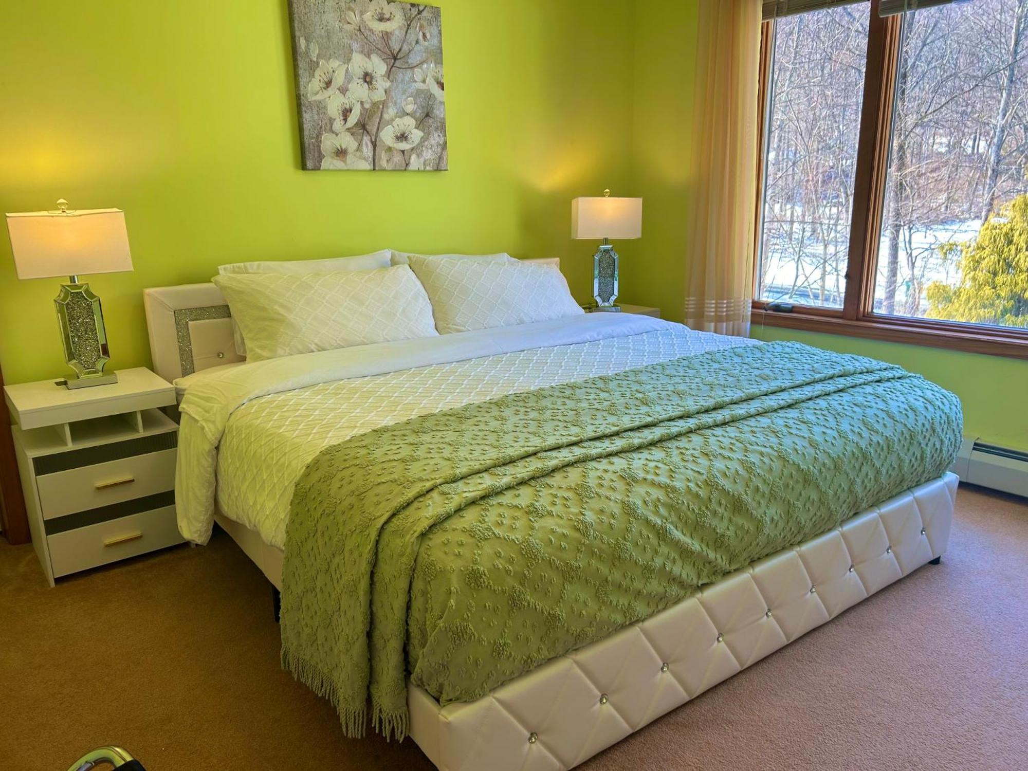 Cherry Valley Manor Bed & Breakfast